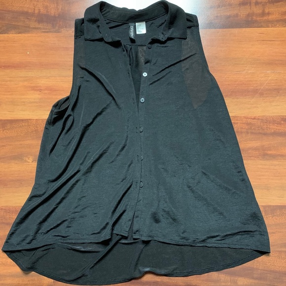 HM Sheer Top - Picture 2 of 3